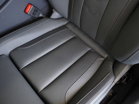 Used 2025 BMW 840i RWD image 12