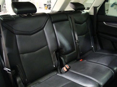 Used 2019 Cadillac XT5 Premium Luxury image 26