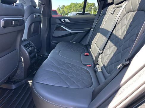 Used 2025 BMW X5 sDrive40i w/ M Sport Package RWD image 21