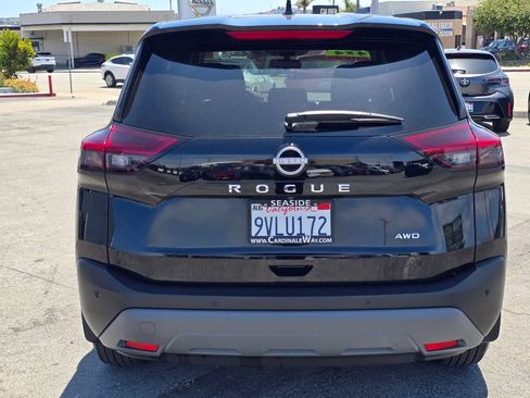 Used 2022 Nissan Rogue S AWD/4WD image 6