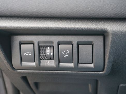 Used 2025 Subaru Outback Premium image 16