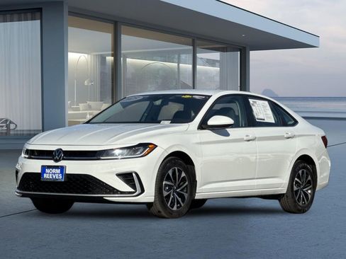 Used 2025 Volkswagen Jetta S image 8