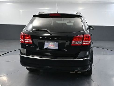 Used 2019 Dodge Journey SE image 5