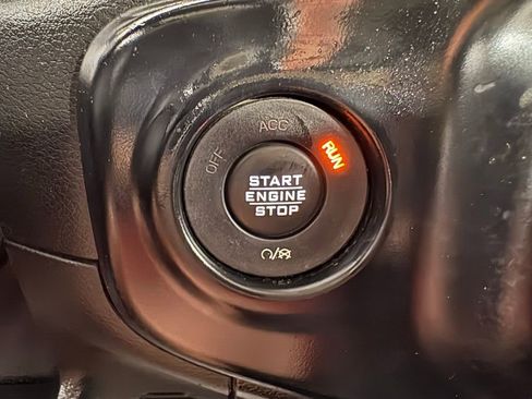 Used 2020 Jeep Wrangler Unlimited Sport S AWD/4WD image 30