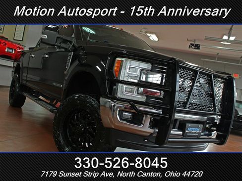 Used 2017 Ford F350 Lariat w/ Lariat Ultimate Package AWD/4WD image 41