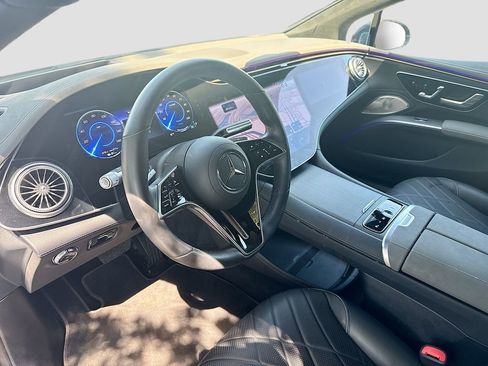 Used 2023 Mercedes-Benz EQS 580 4MATIC Sedan image 10