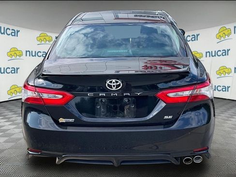 Used 2018 Toyota Camry SE w/ Protection Package (Q2) FWD image 3