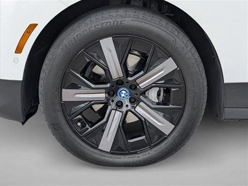 Certified 2023 BMW iX xDrive50 AWD/4WD image 10