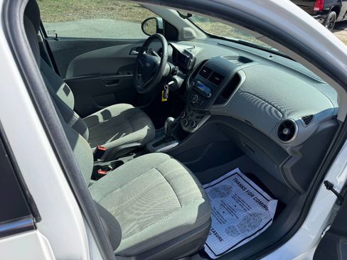 Used 2014 Chevrolet Sonic LT image 16