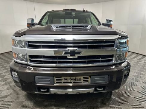 Used 2018 Chevrolet Silverado 2500 High Country w/ Duramax Plus Package image 30