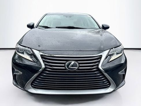 Used 2017 Lexus ES 350 FWD image 2