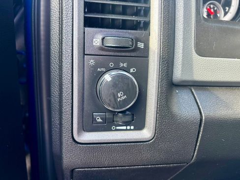 Used 2014 RAM 1500 Express image 21