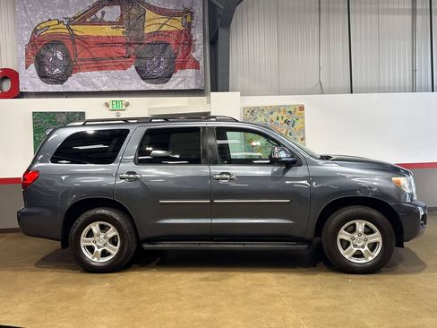 Used 2008 Toyota Sequoia Limited AWD/4WD image 3