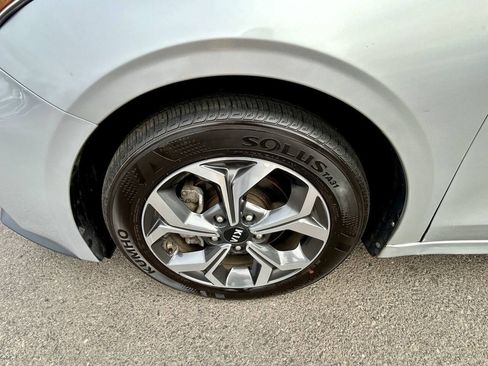 Used 2021 Kia Forte LXS FWD image 30