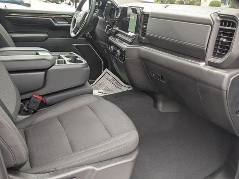 Used 2024 Chevrolet Silverado 1500 RST w/ Z71 Off-Road Package image 39