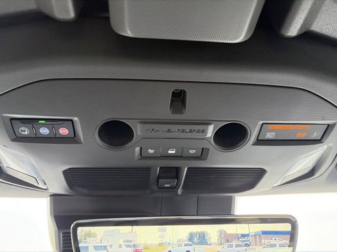 Used 2025 GMC Hummer EV 3X AWD/4WD image 40