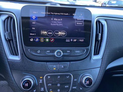 Used 2023 Chevrolet Malibu LT image 14