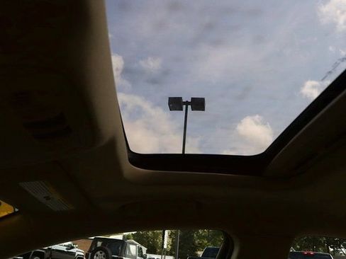 Used 2016 Buick Regal image 25