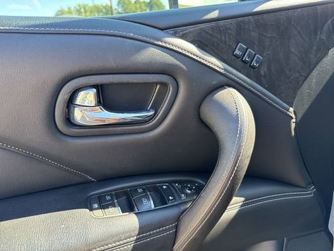 Used 2021 INFINITI QX80 Luxe image 12