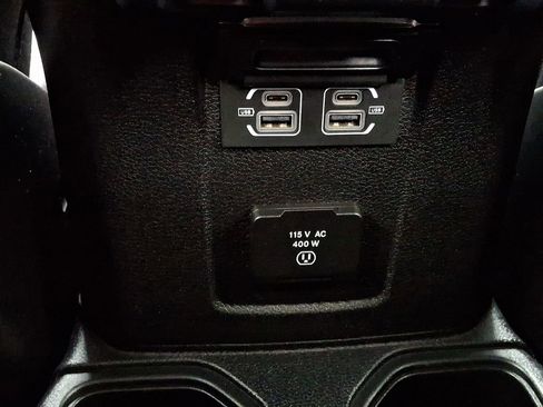 Used 2021 Jeep Gladiator Willys image 11