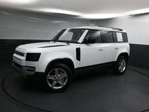 Used 2020 Land Rover Defender 110 SE AWD/4WD image 1
