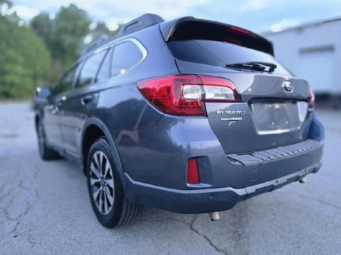 Used 2017 Subaru Outback 3.6R Limited image 6