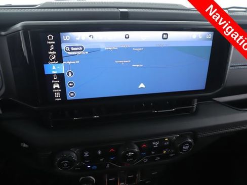 Used 2024 Jeep Wrangler High Altitude AWD/4WD image 5