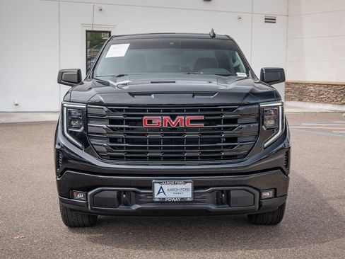 Used 2023 GMC Sierra 1500 Elevation image 2