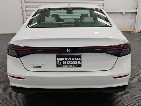 New 2026 Honda Accord LX image 7