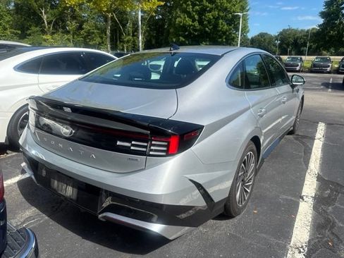 Used 2025 Hyundai Sonata SEL FWD image 9