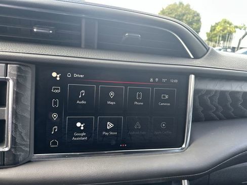 Used 2023 GMC Yukon Denali image 17