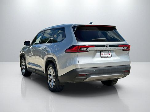 Used 2024 Toyota Grand Highlander Limited image 7