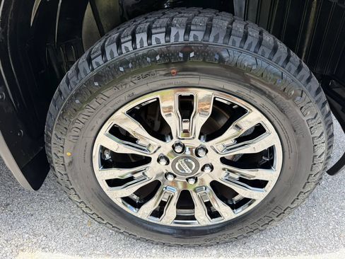Used 2017 Nissan Titan Platinum Reserve AWD/4WD image 32