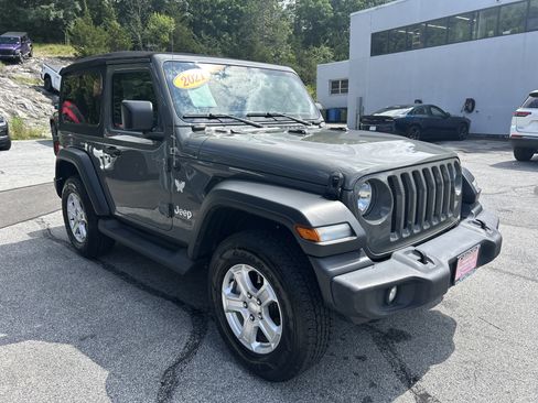 Used 2021 Jeep Wrangler Sport AWD/4WD image 4