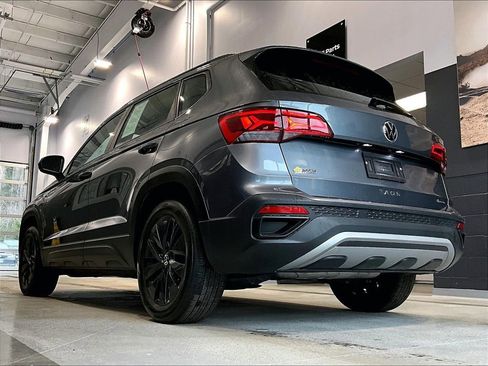 Used 2022 Volkswagen Taos S w/ IQ Drive S Package image 6