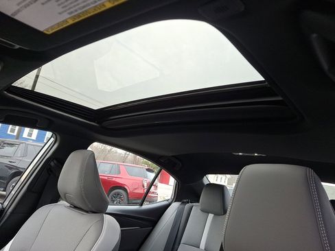 Used 2025 Toyota Camry SE image 14