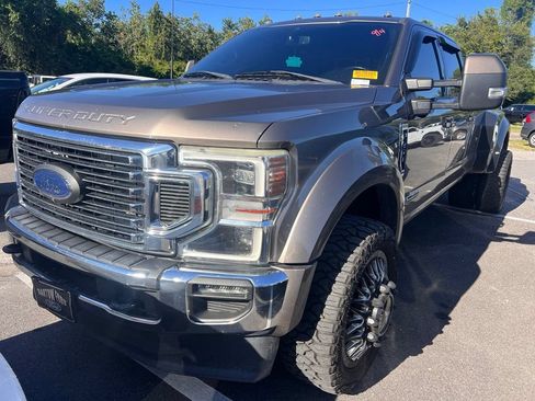 Used 2022 Ford F450 Lariat w/ Lariat Ultimate Package AWD/4WD image 2