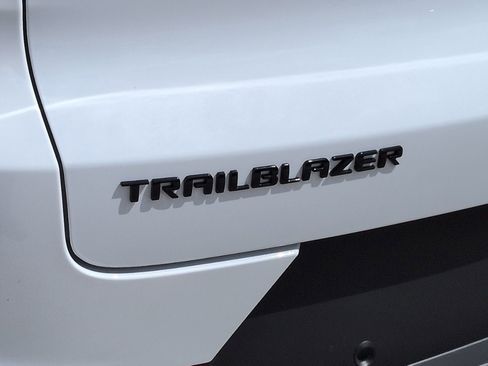 New 2026 Chevrolet TrailBlazer LT w/ Convenience Package FWD image 6