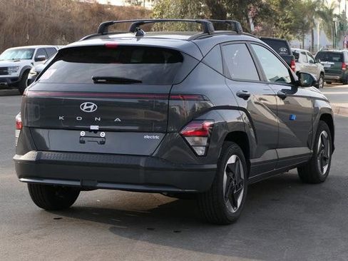 New 2025 Hyundai Kona SEL FWD image 2