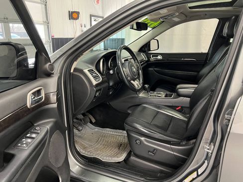 Used 2012 Jeep Grand Cherokee Laredo AWD/4WD image 7
