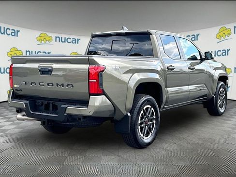 Used 2026 Toyota Tacoma TRD Sport w/ TRD Sport Upgrade Package AWD/4WD image 6