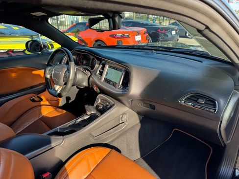 Used 2019 Dodge Challenger SRT Hellcat Redeye image 26