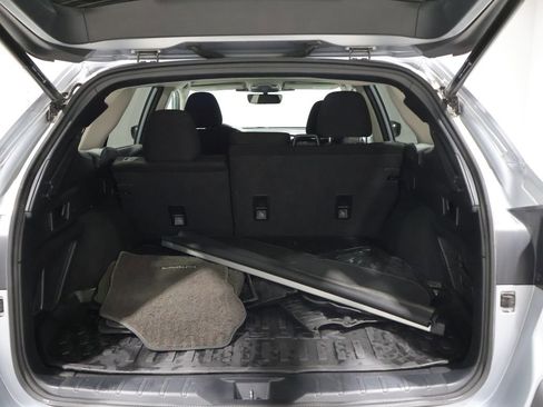 Used 2024 Subaru Outback Premium AWD/4WD image 4