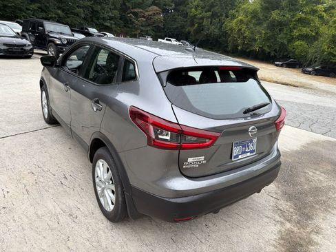 Used 2022 Nissan Rogue Sport S FWD image 9