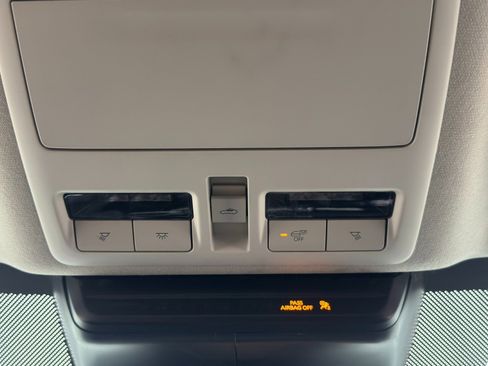 Used 2025 MAZDA MAZDA3 s image 31