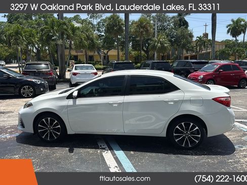 Used 2017 Toyota Corolla SE FWD image 5