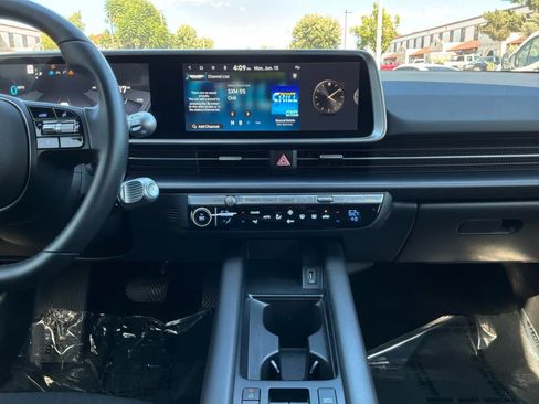 Used 2024 Hyundai Ioniq 6 SE RWD image 14