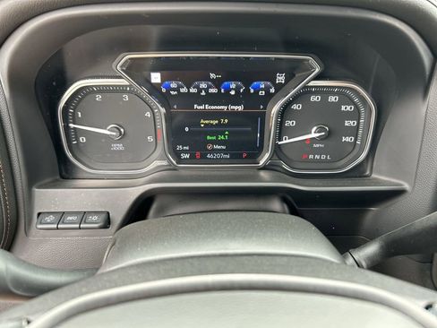 Used 2021 GMC Sierra 2500 AT4 w/ AT4 Premium Plus Package AWD/4WD image 11