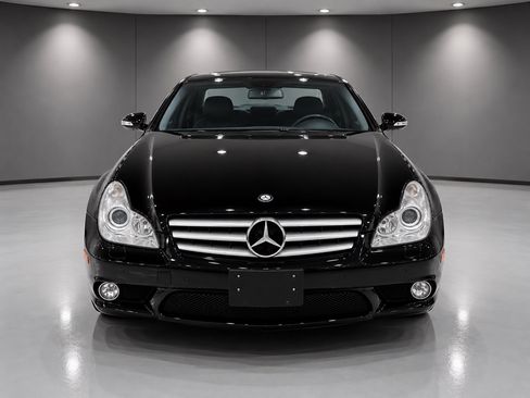 Used 2008 Mercedes-Benz CLS 63 AMG image 2