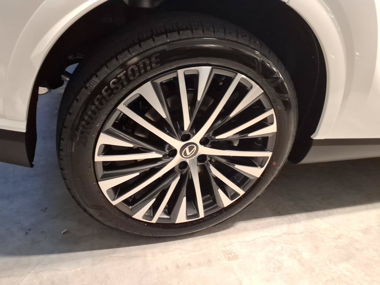New 2026 Lexus RX 350h AWD/4WD image 13
